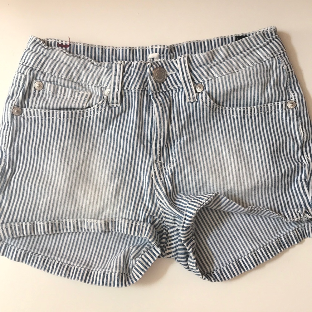 Girls striped shorts